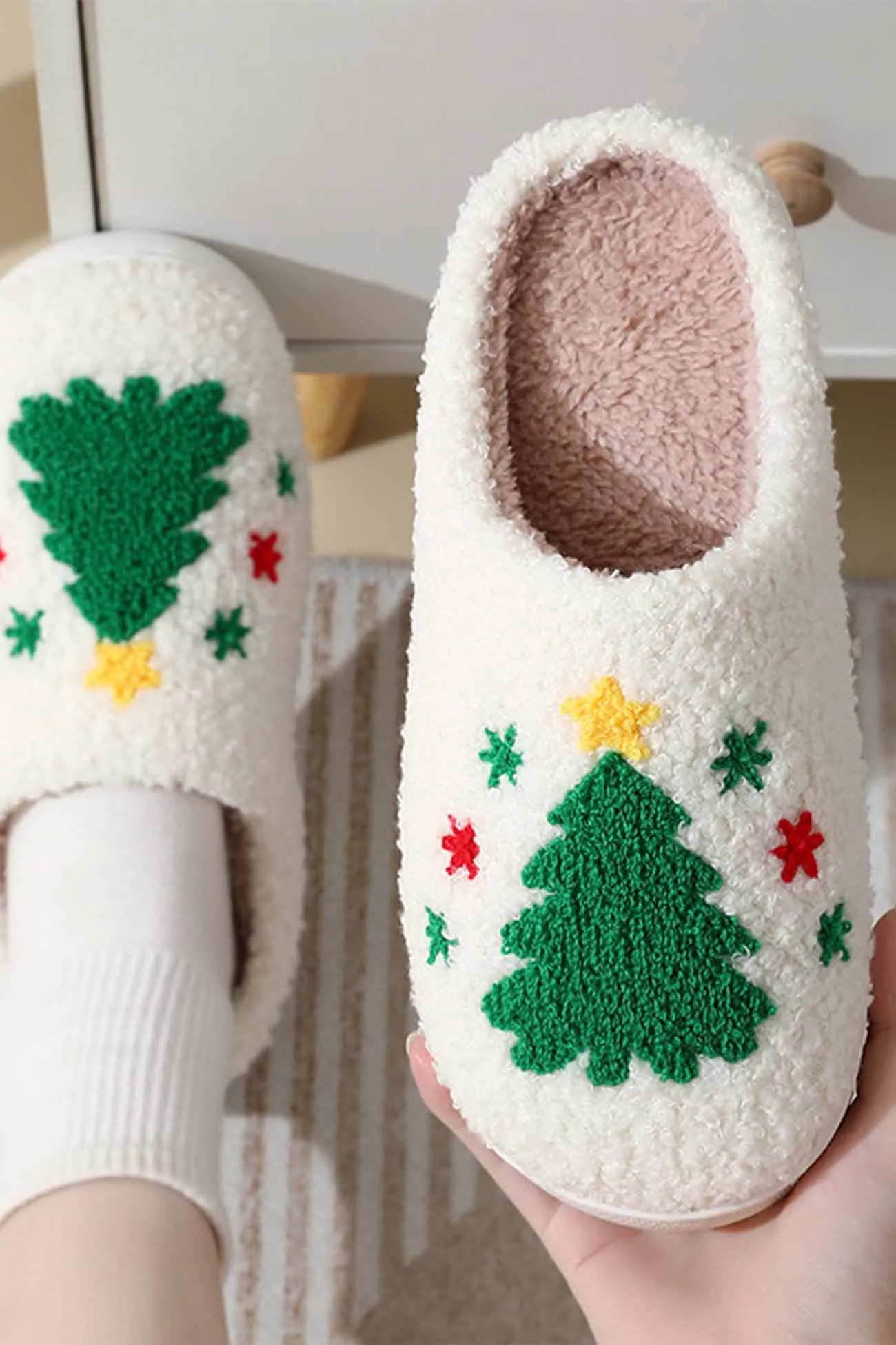 Christmas Graphic Plush House Slippers