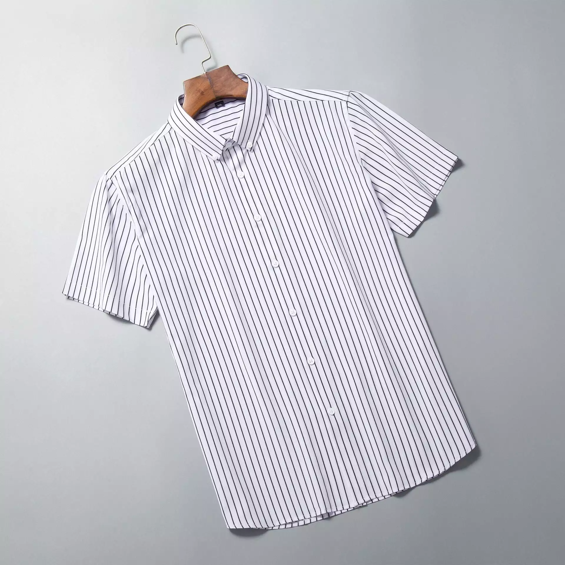 striped short-sleeved men's loose shirt