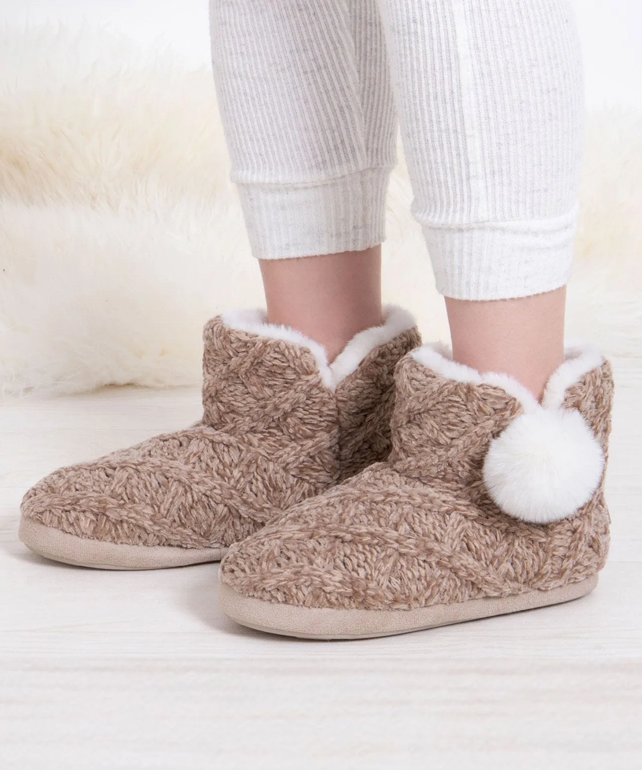 Totes Ladies Cable Knit Boot Slippers